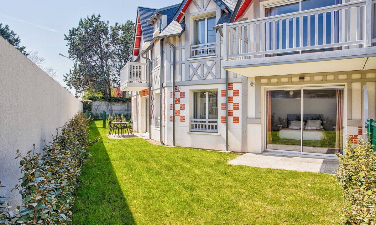 Tourgeville Apartment | Studio 21 - Appt 1 - Un Singe en Hiver - Tourgéville a few steps from the beach