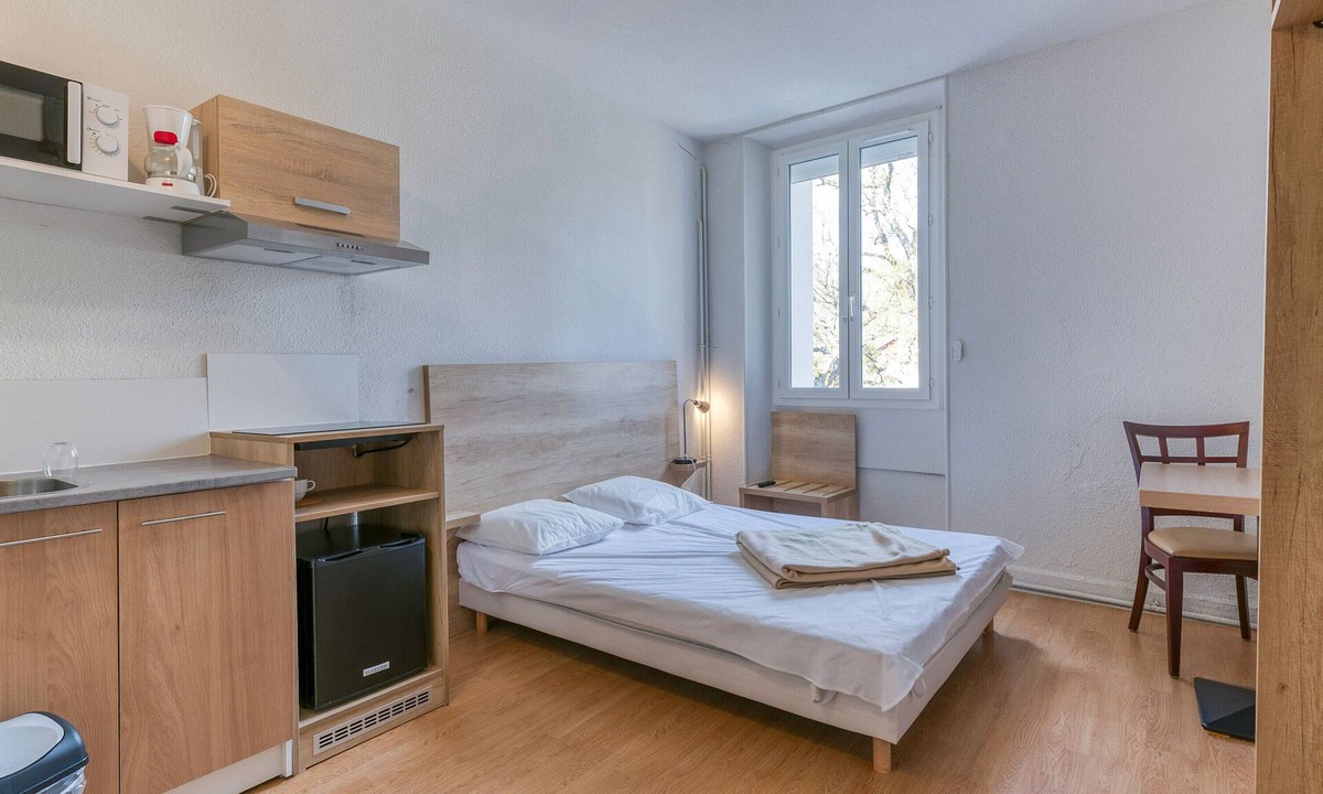 Arvillard Apartment | Studio '210' with Shared Pool, Shared Terrace and Wi-Fi