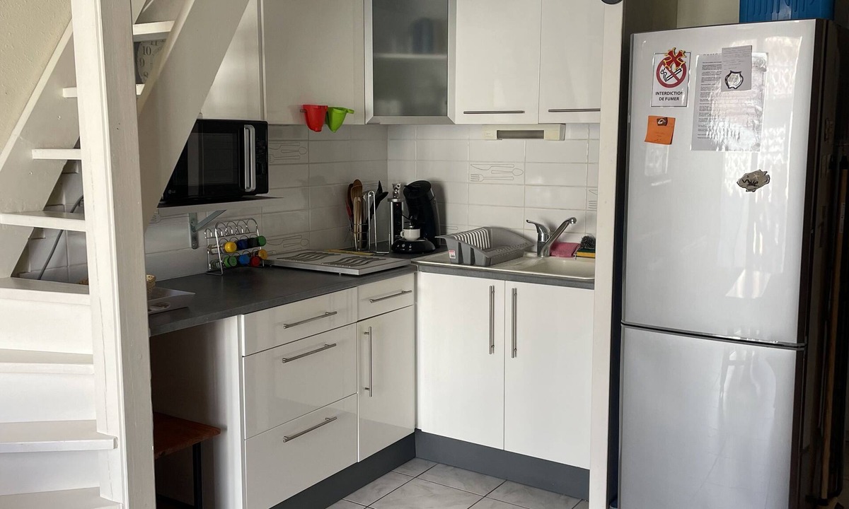 Les Cabanes de Fleury Apartment | Studio 300m from the sea, fully equipped