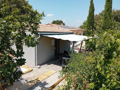 Villeneuve-de-Berg Bed & Breakfast | Studio 315