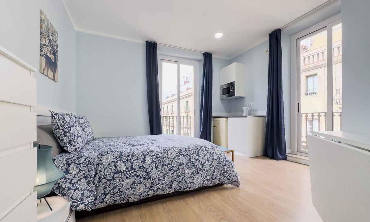 El Raval Apartment | STUDIO 4 NEXT TO THE RAMBLAS IN BARCELONA