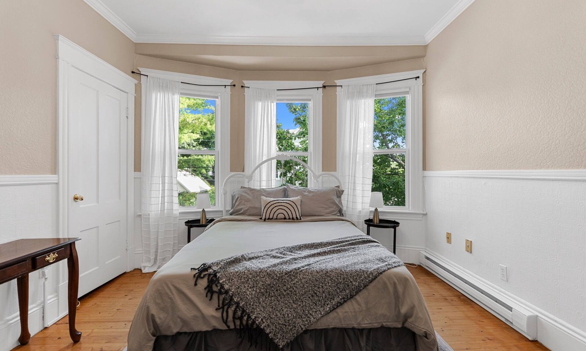 Moncton Apartment | Studio 5~ Cozy BDRM w/Private Bath