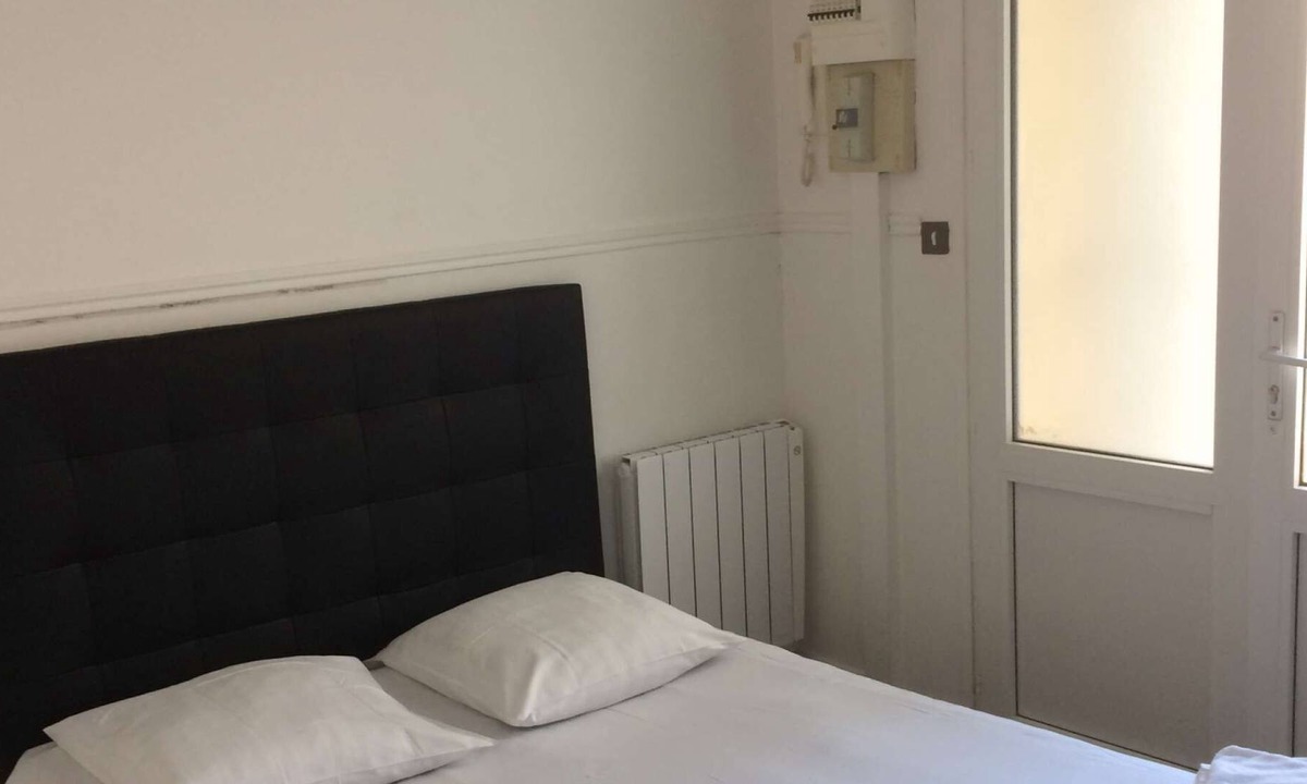 Saint-Michel - Nansouty - Saint-Genes Apartment | Studio 50 meters from the tram (number 16)