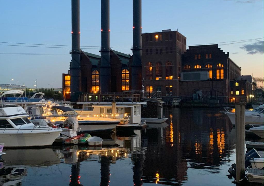 Fox Point Boat Rental | Studio 54 Themed Boat St. Tropez
