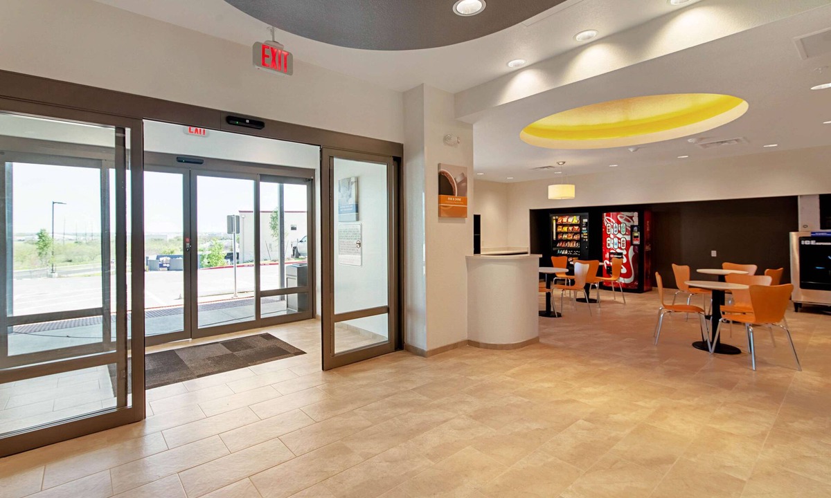 Montopolis Hotel | Studio 6 Austin, TX - Airport