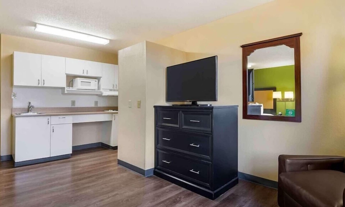Rochester Hotel | Studio 6 Corporate Extended Stay Rochester Henrietta NY