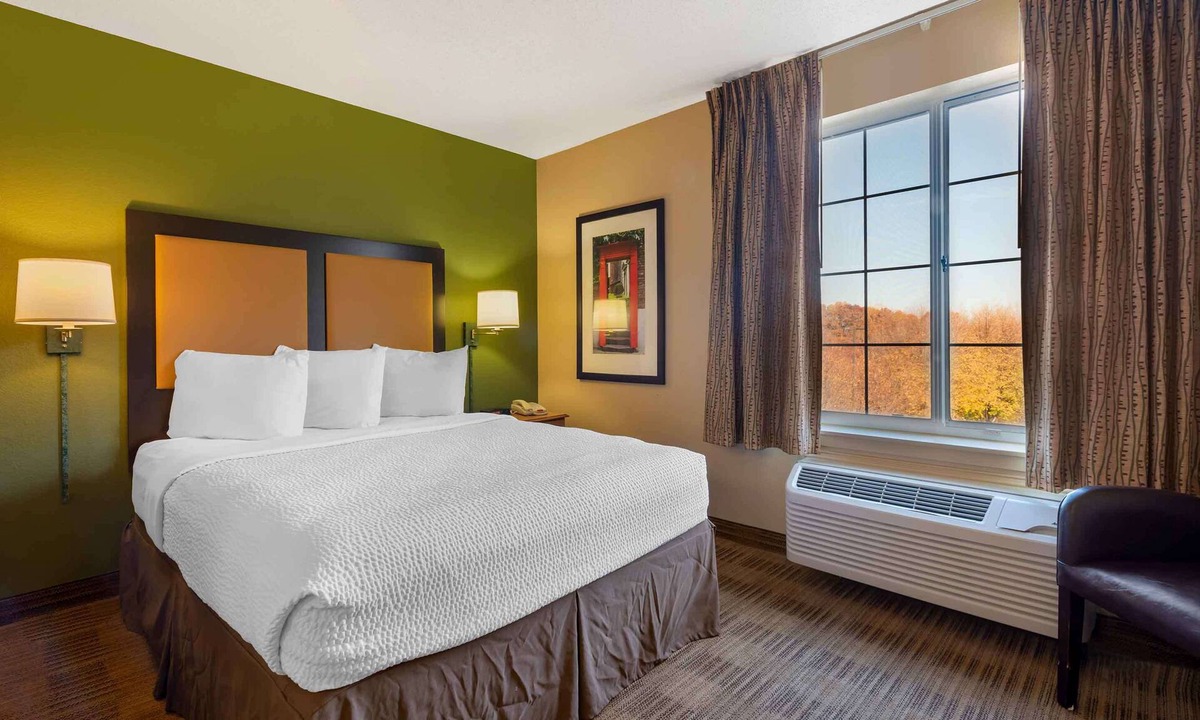 Eagan Hotel | Studio 6 Extended Stay Minneapolis Airport Eagan North MN