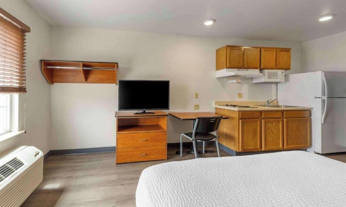 Norman Hotel | Studio 6 Extended Stay Oklahoma City Norman OK