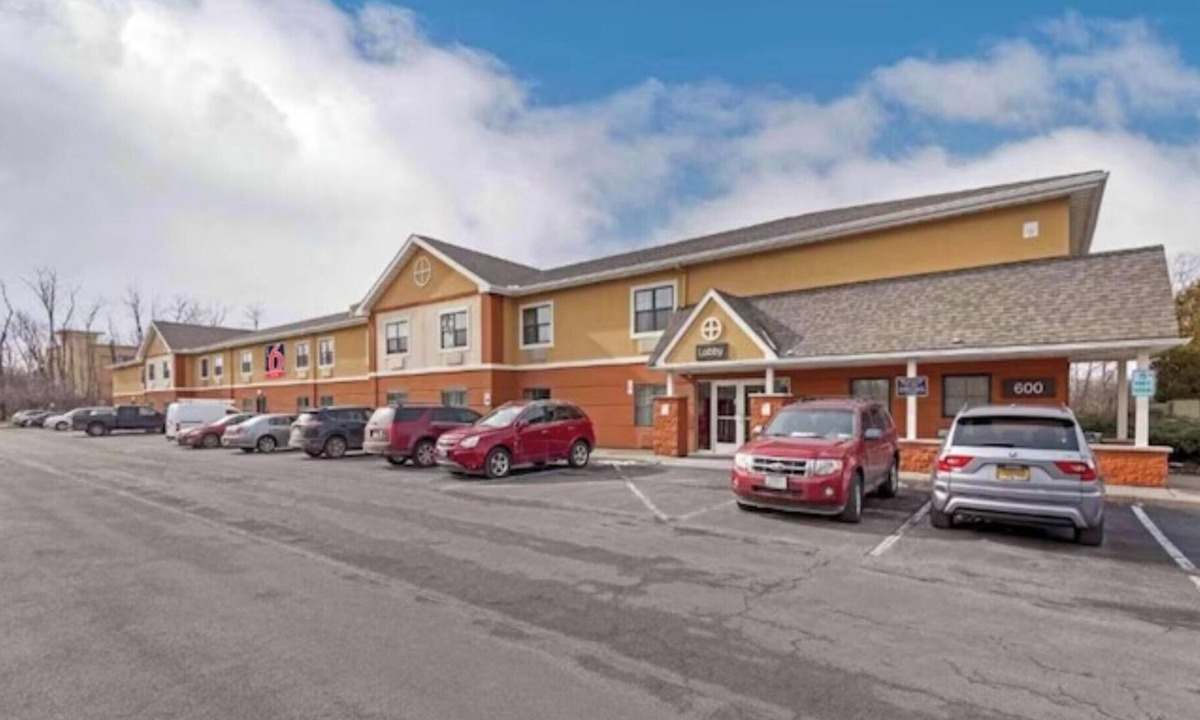 North Greece Hotel | Studio 6 Extended Stay Rochester Greece NY
