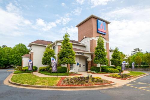 Roswell Hotel | Studio 6 Extended Stay - Roswell, GA - Atlanta