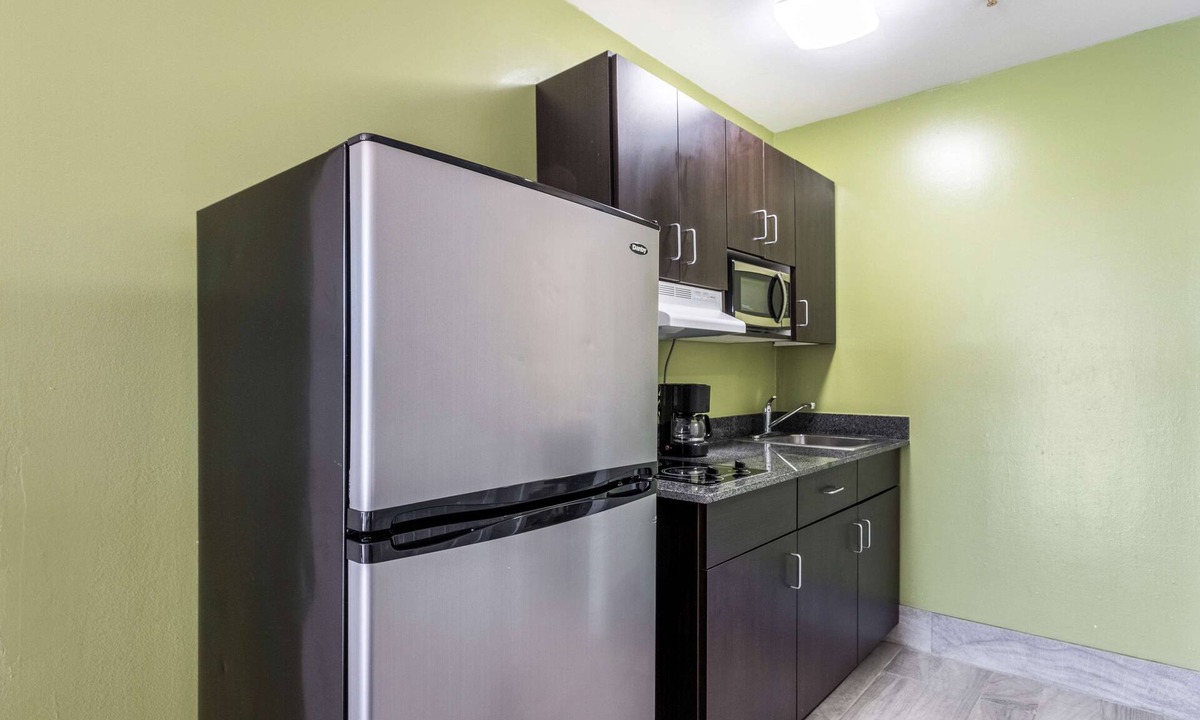 Savannah Hotel | Studio 6 Extended Stay - Savannah, GA