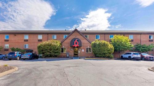 Maryland Heights Hotel | Studio 6 Extended Stay - St Louis, MO - Westport Craig Road