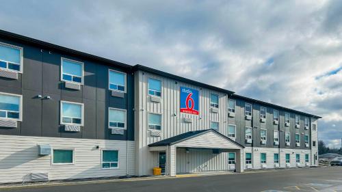 Fort Frances Hotel | Studio 6 Fort Frances ON