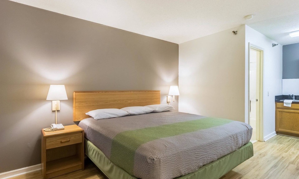 Statesboro Hotel | Studio 6 Statesboro, GA