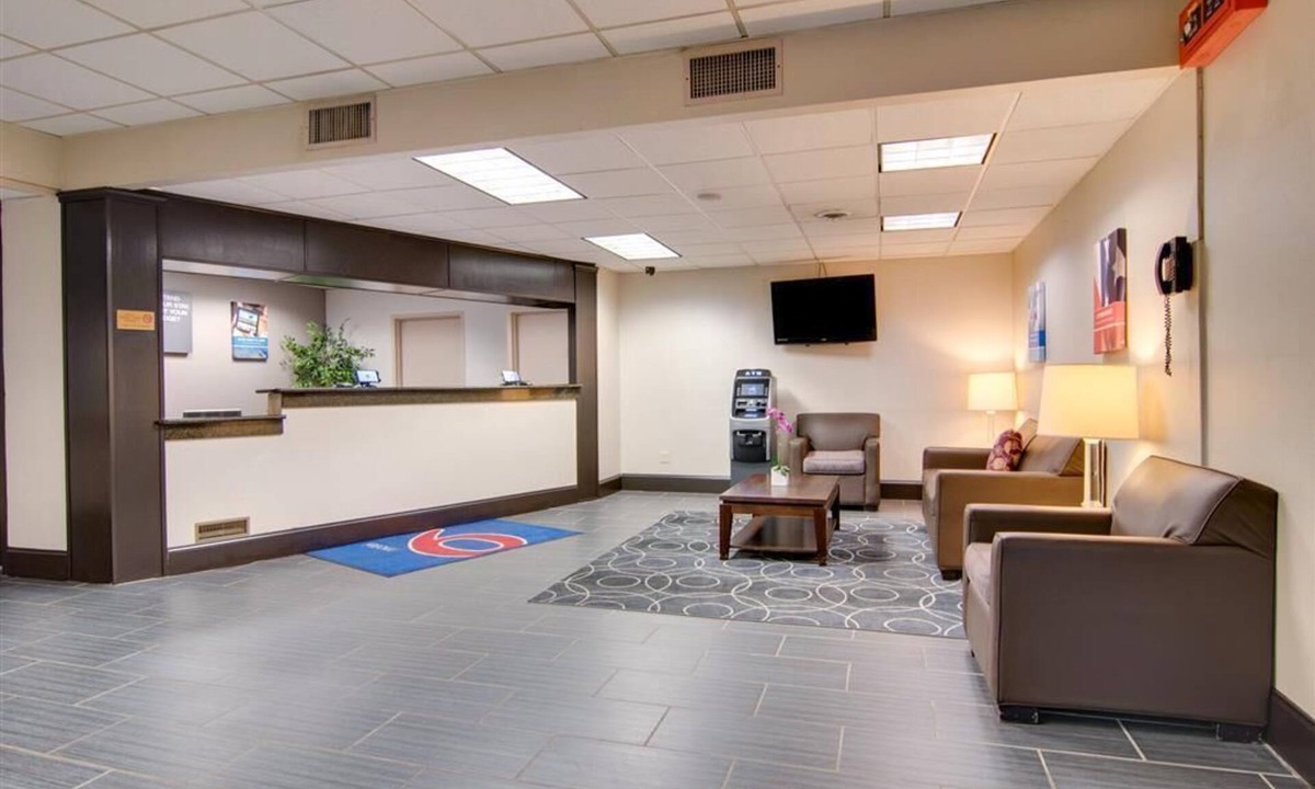 Clarion Hotel | Studio 6 Suites Clarion, PA
