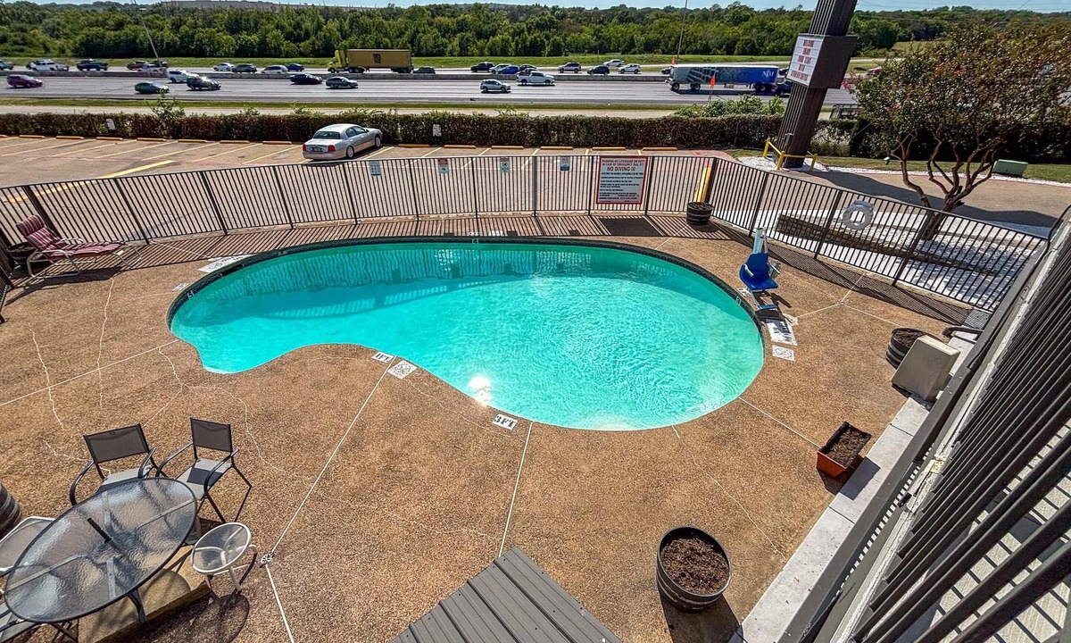 Mesquite Hotel | Studio 6 Suites – Mesquite, TX – Gross Rd.