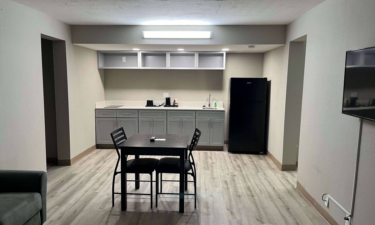 West Memphis Hotel | Studio 6 Suites West Memphis, AR - Memphis