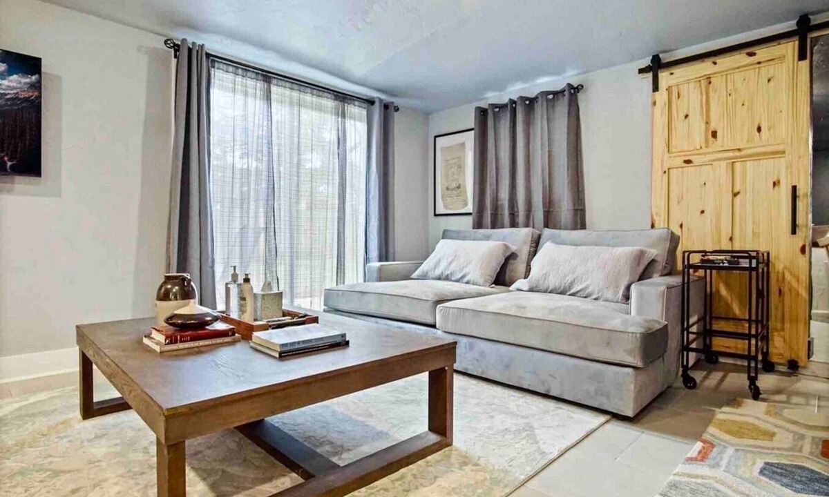 Central Oklahoma City Apartment | Studio 8mins to Integris Baptist Medical Kitchen, Wi-Fi, Free Parking #04