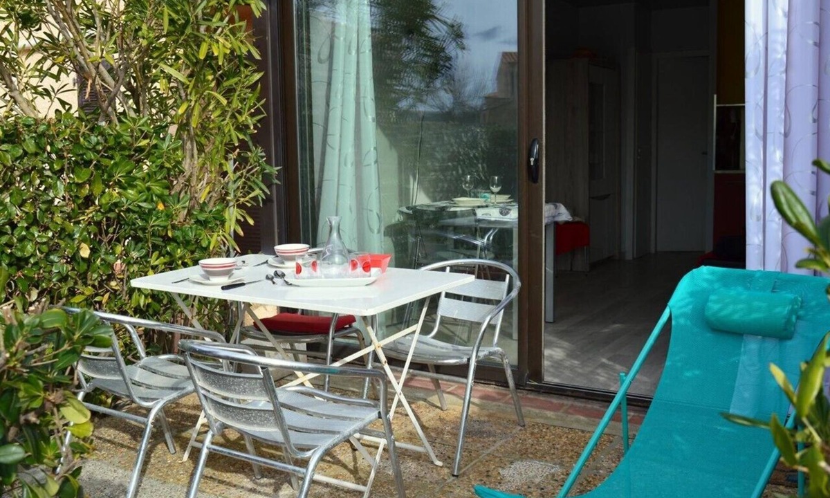 Leucate Apartment | Studio apartment sleeps 2 PORT LEUCATE NATURISME
