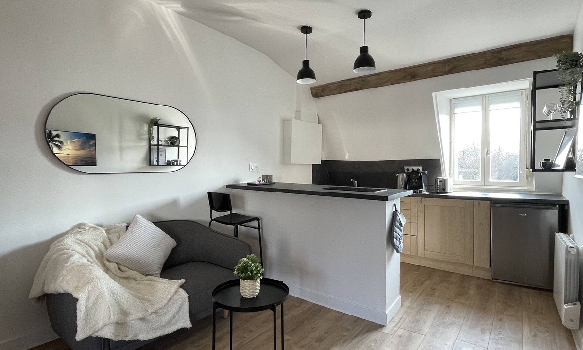 Douai Apartment | Studio Anchin - Spacious and modern