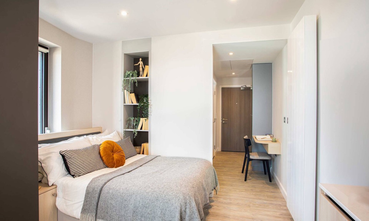 Fairfield Apartment | Studio Apartment Croydon Central | StayCozy