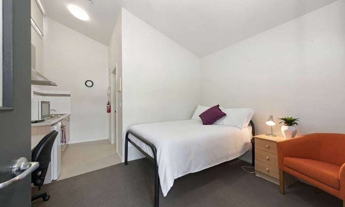 Golden Point Apartment | Studio Apartment | Ideal for couples and individuals