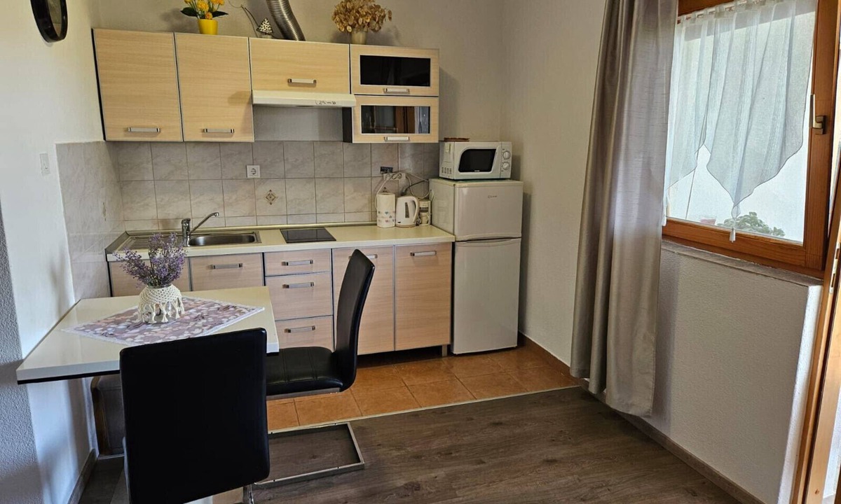 Nin Apartment | Studio apartment in Nin with Terrace, Air condition, WIFI (3722-5)