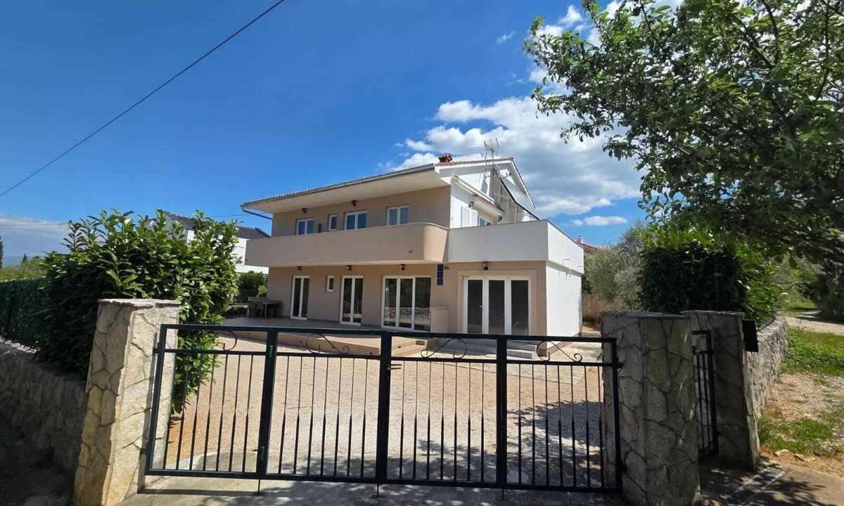 Rasopasno Apartment | Studio-apartment Letizia