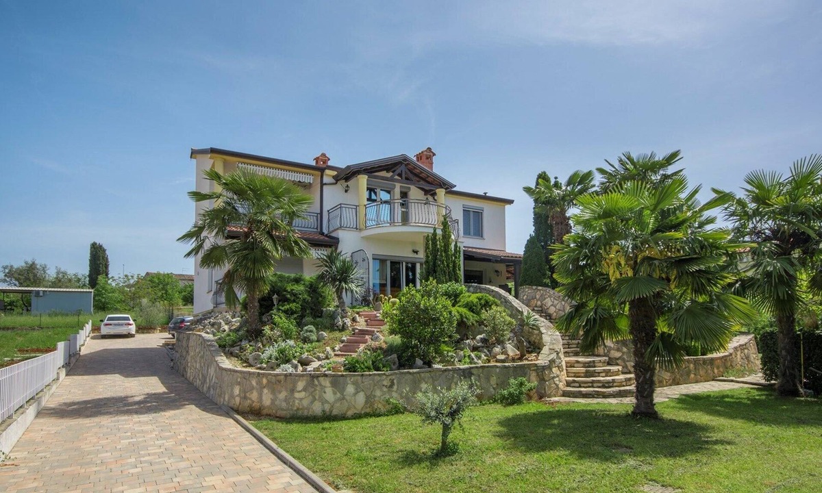Mali Maj Apartment | Studio Apartment Ljiljana II with Balcony and Sea View
