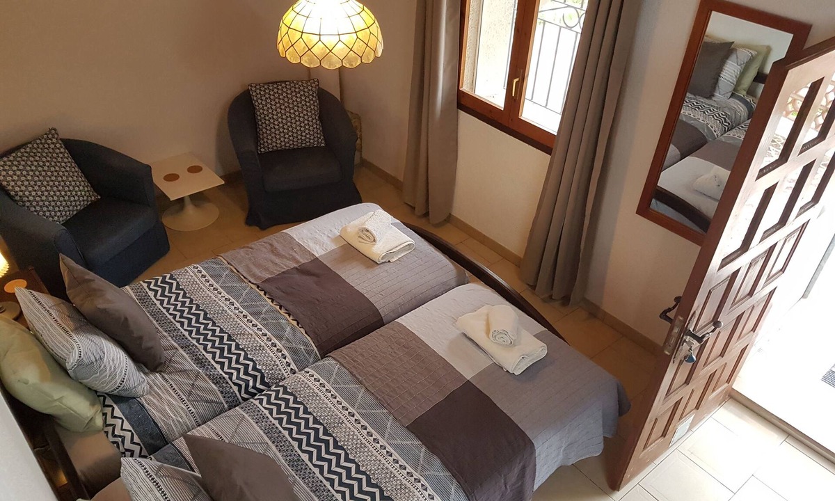 L'Ampolla Apartment | Studio apartment on rural smallholding, 3km from beaches and amenities