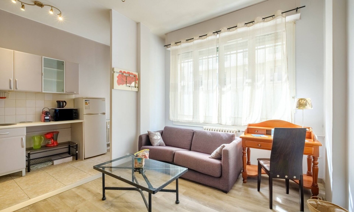 Gambetta Apartment | Studio Apartment 'Residence Les Palombes' with Wi-Fi and Air Conditioning