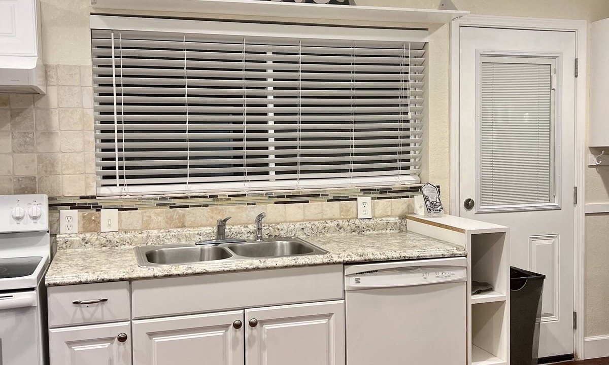 Westbury Apartment | Studio Apartment
