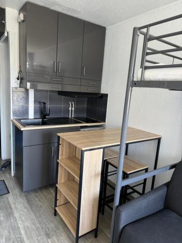 Arc-1600 Apartment | Studio Arc 1600