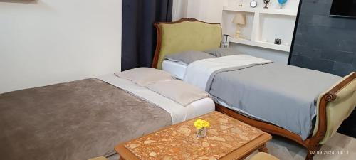 Bar-sur-Aube Apartment | studio Artur 1