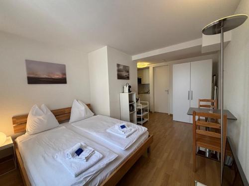 Old Town Apartment | Studio at famous Storchengasse - Stork 45