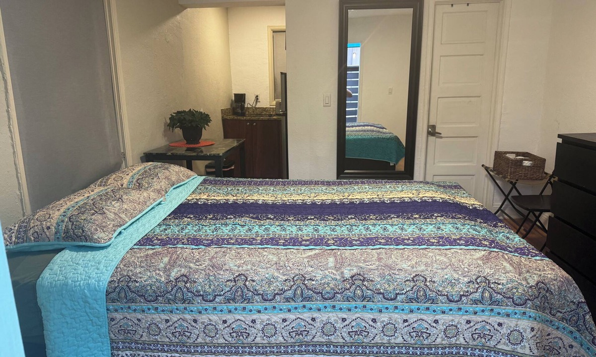 Coral Way Apartment | Studio at Oasis in Coconut Grove