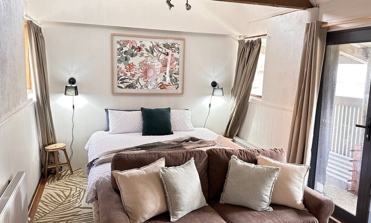 Dinner Plain Apartment | Studio at Snow Daisy - Dinner Plain