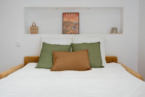 Auch Apartment | Studio au Cœur Historique d'Auch - Rue Piétonne, Clim & Parking proche