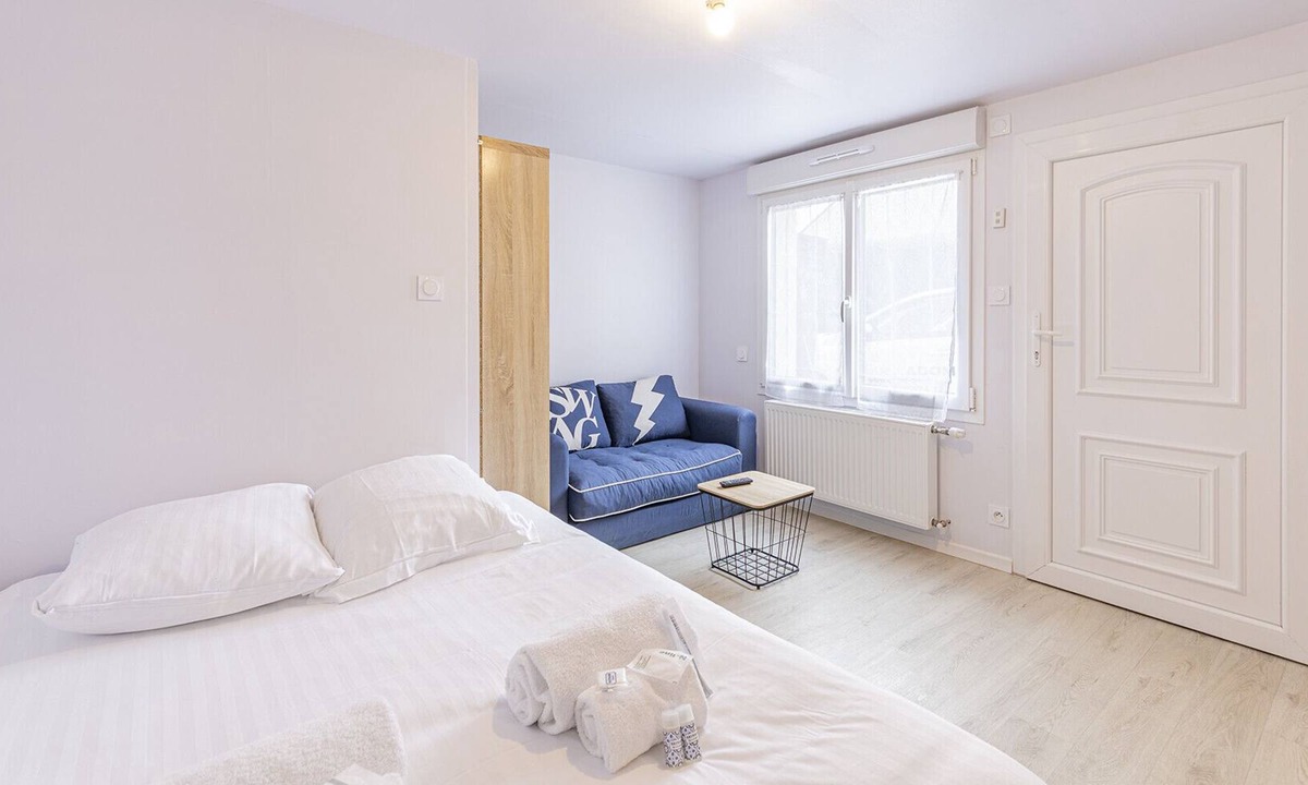 Laval Apartment | Studio au RDC d'un pavillon - Le Bourny