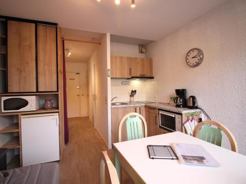 Mont-Dore Apartment | Studio avec balcon au Mont Dore, pour 4 personnes - FR-1-608-137