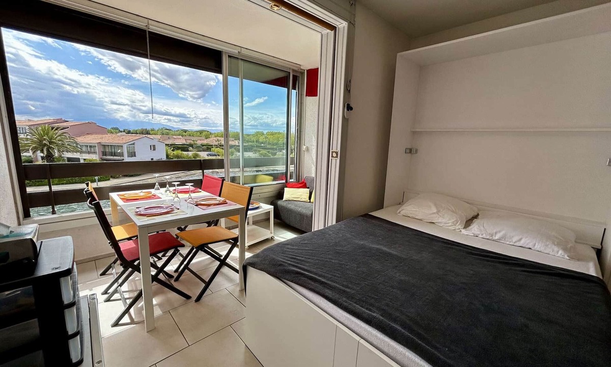 Saint-Cyprien Plage Apartment | Studio avec Coin Cabine, Piscine, Parking, près de la Plage