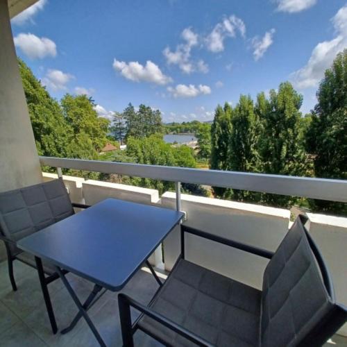 Bellerive-sur-Allier Apartment | Studio avec balcon et superbe vue