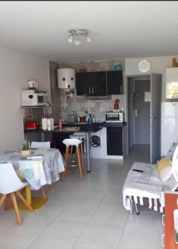 Port Rive Gauche Apartment | Studio avec jardinet clim parking