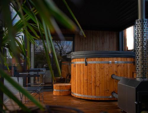 Lestrem Apartment | studio Avec piscine et Spa Privatif Extérieur 4 personnes