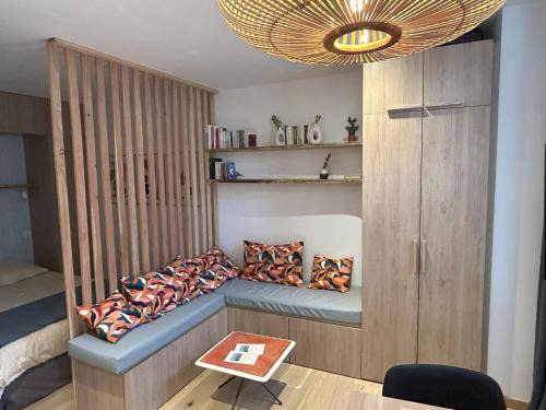 Nontron Apartment | Studio avec terrasse privée
