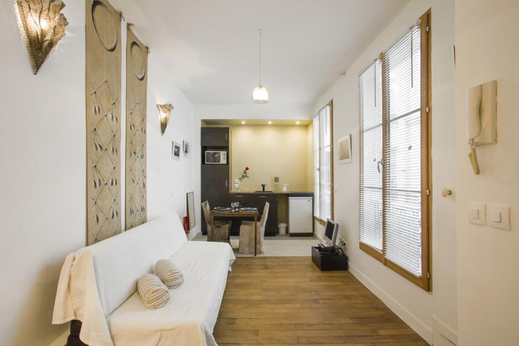 Saint-Thomas-d'Aquin Apartment | Studio Beaune