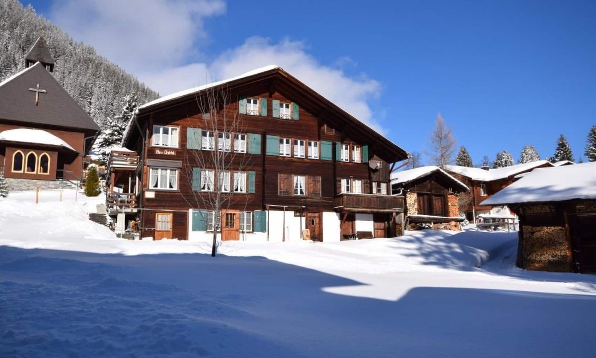 Murren Apartment | Studio bim Chilchli by Interhome
