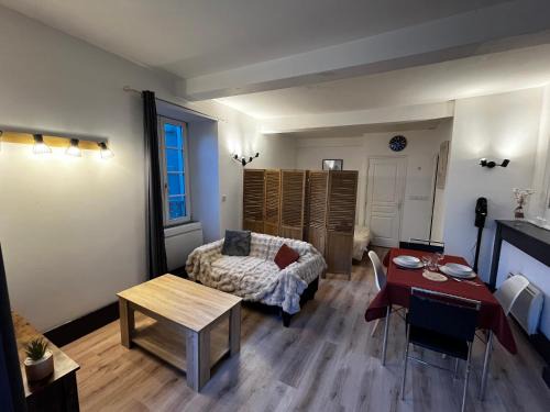 Bagneres-de-Bigorre Apartment | Studio Bis hyper centre Bagnères-de-Bigorre