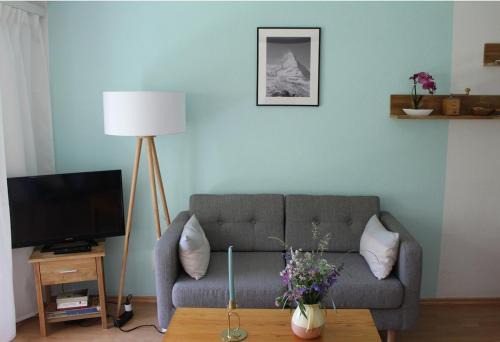 Taesch Apartment | Studio Bokel "Blick klein Matterhorn"
