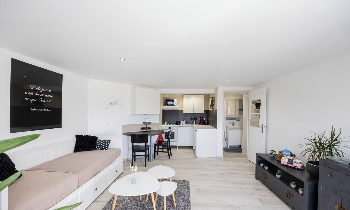 Poisy Apartment | Studio Bonheur new Annecy/Poisy beautiful view quiet
